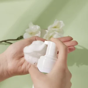 Custom Logo Deep Pore Control Cleansing Mousse Tea Tree Foaming Facial Cleanser for Oily and Dry Skin