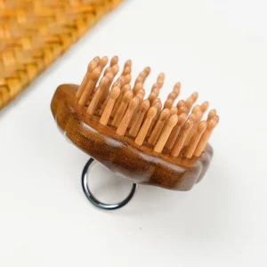 Custom Wooden Scalp Massager Comb Handheld Natural Wood Sandalwood Hair Brush Comb for Head Massage