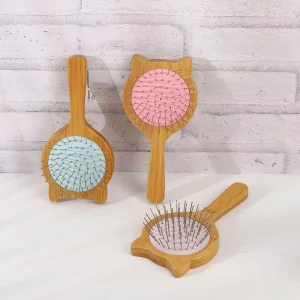 OEM Natural Bamboo Cat Shaped Hairbrush with Airbag Wooden Massage Brushes Home Use Haircare Tool